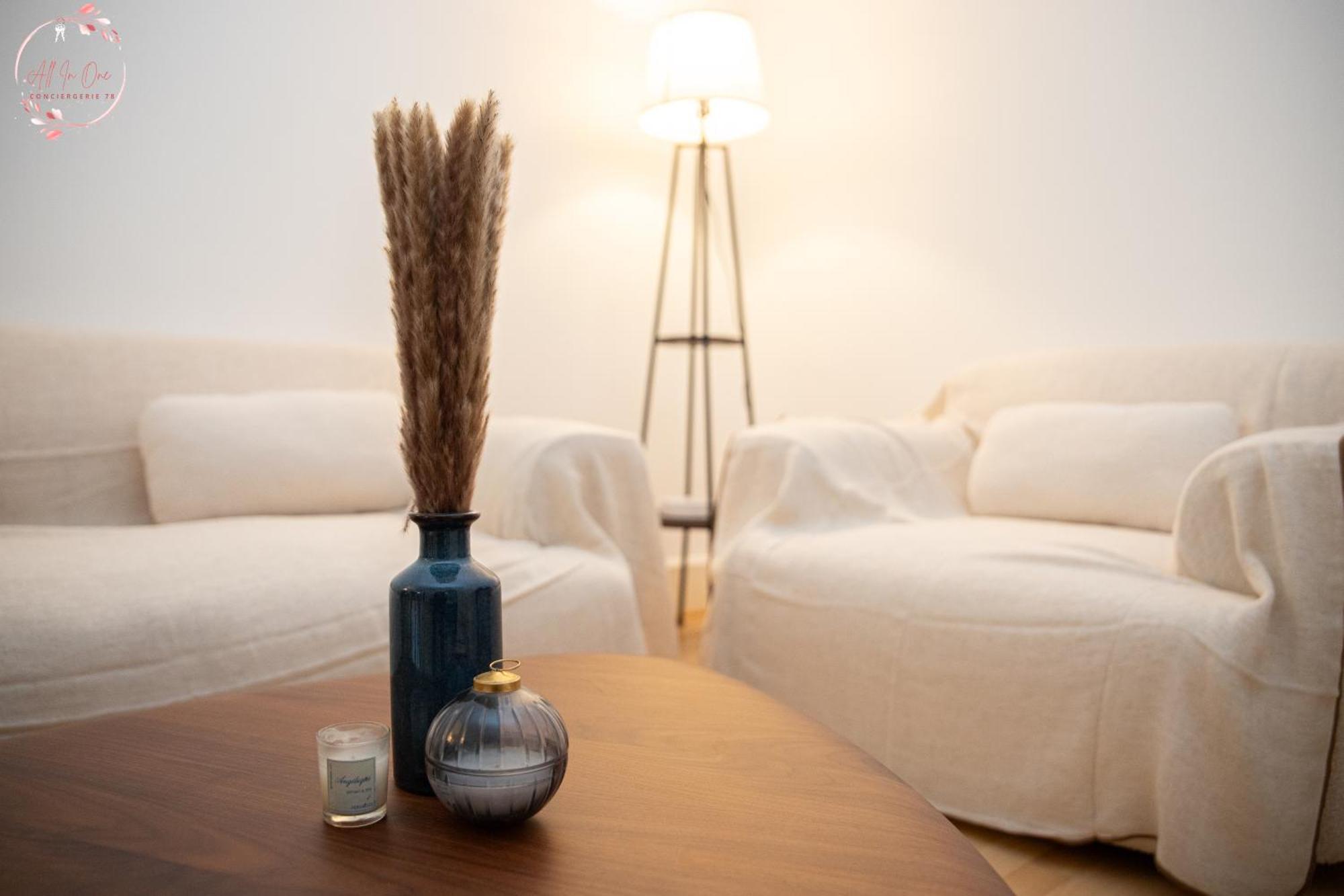 Cozy T2 Chateau Parking & Terrasse Apartment *