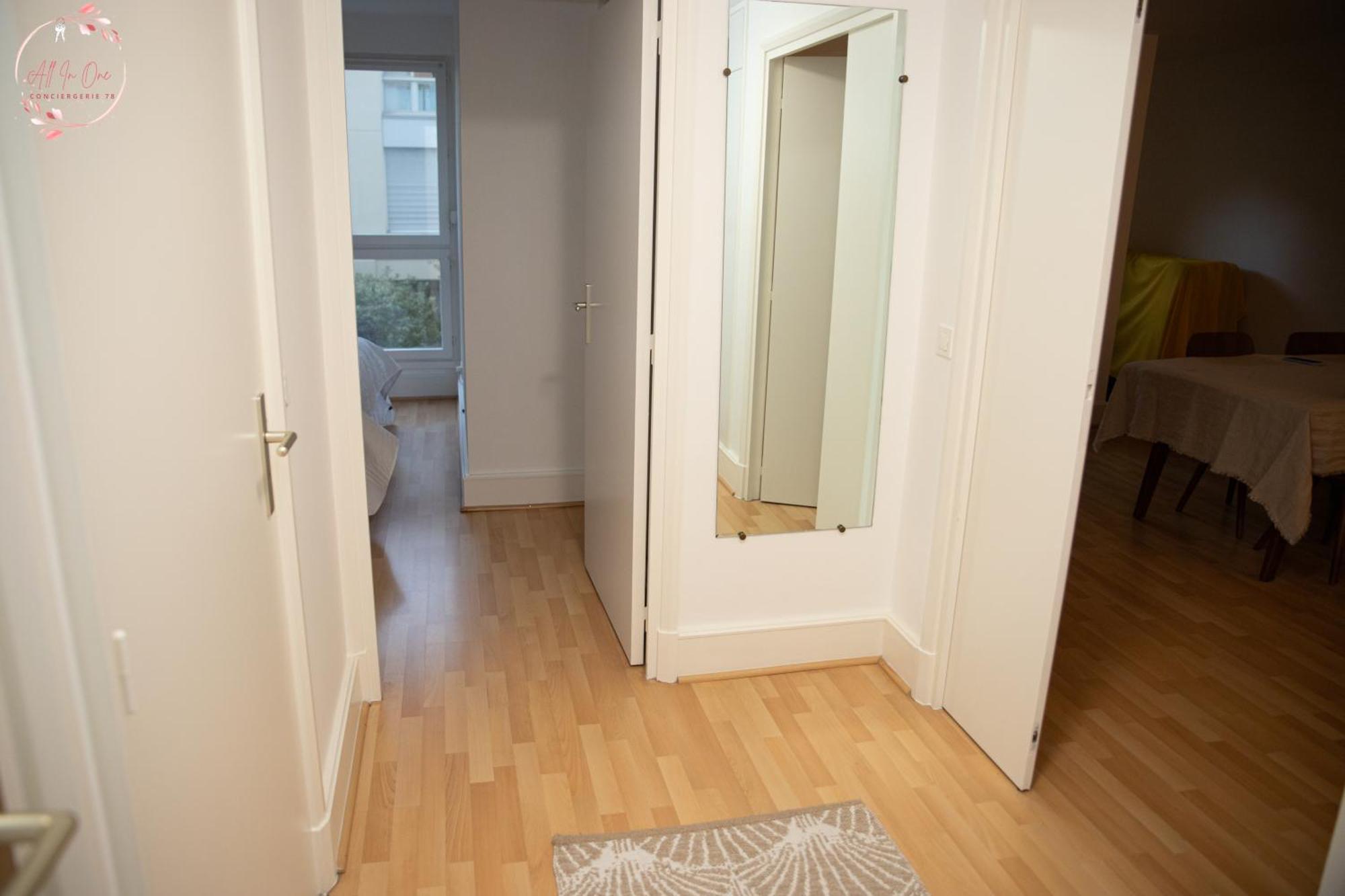 Cozy T2 Chateau Parking & Terrasse Apartment Versailles